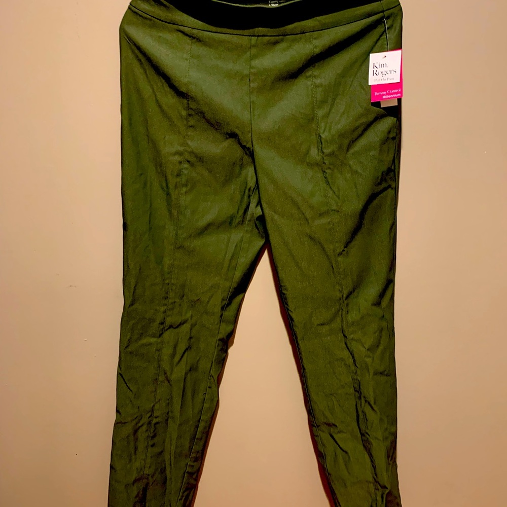 New with tags, pull on dress pants